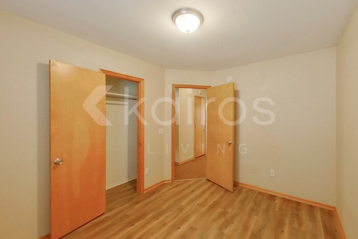 Building Photo - 1129 NE 8th St