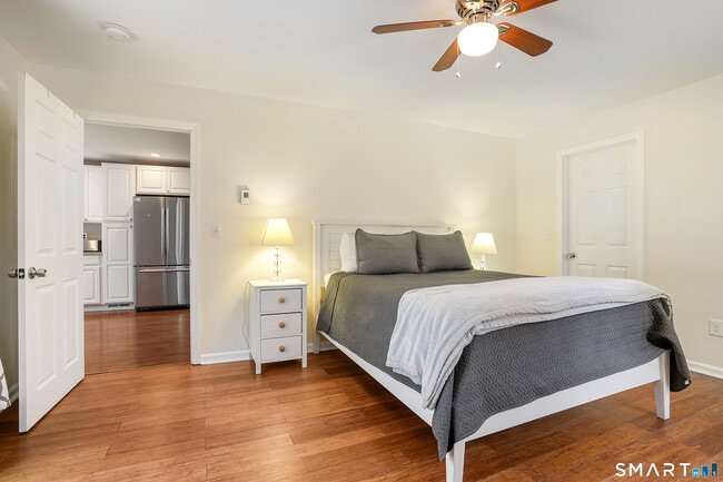 Building Photo - 62 Sherry Ln