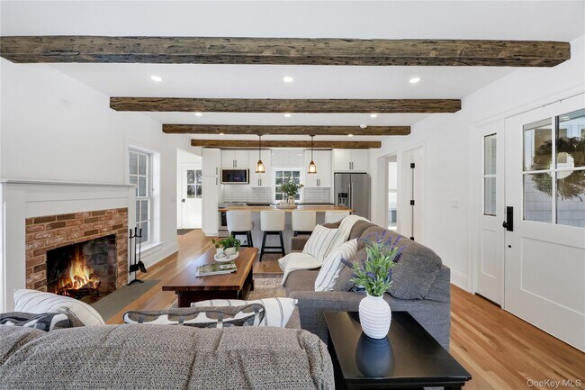 Building Photo - 17C Basket Neck Ln