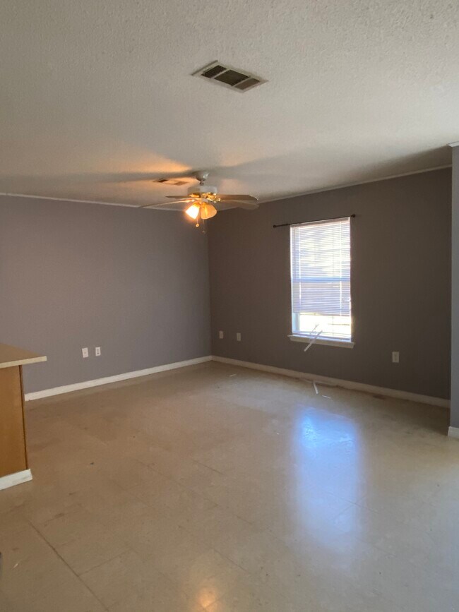 Building Photo - 51563 Antioch Rd