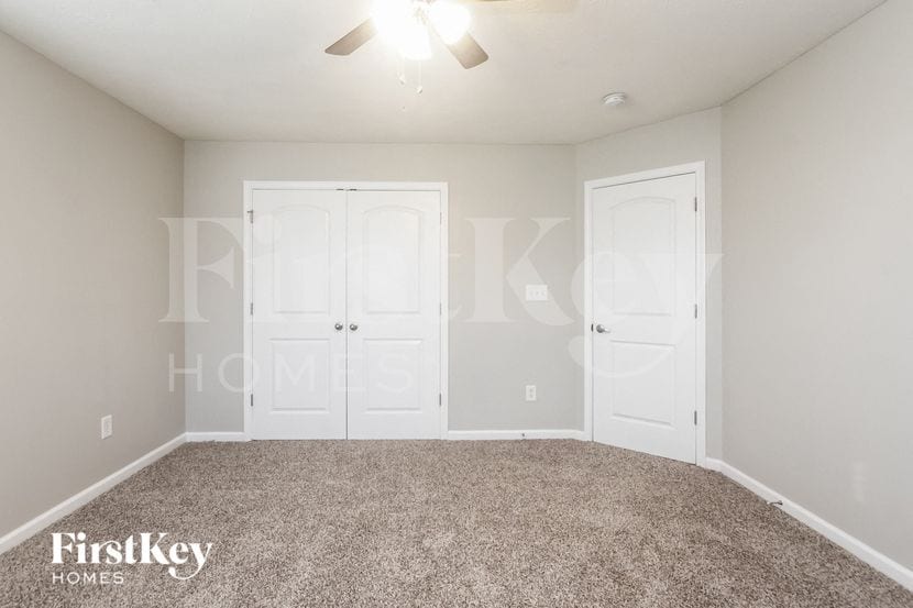 Building Photo - 3410 S Cordell Rd