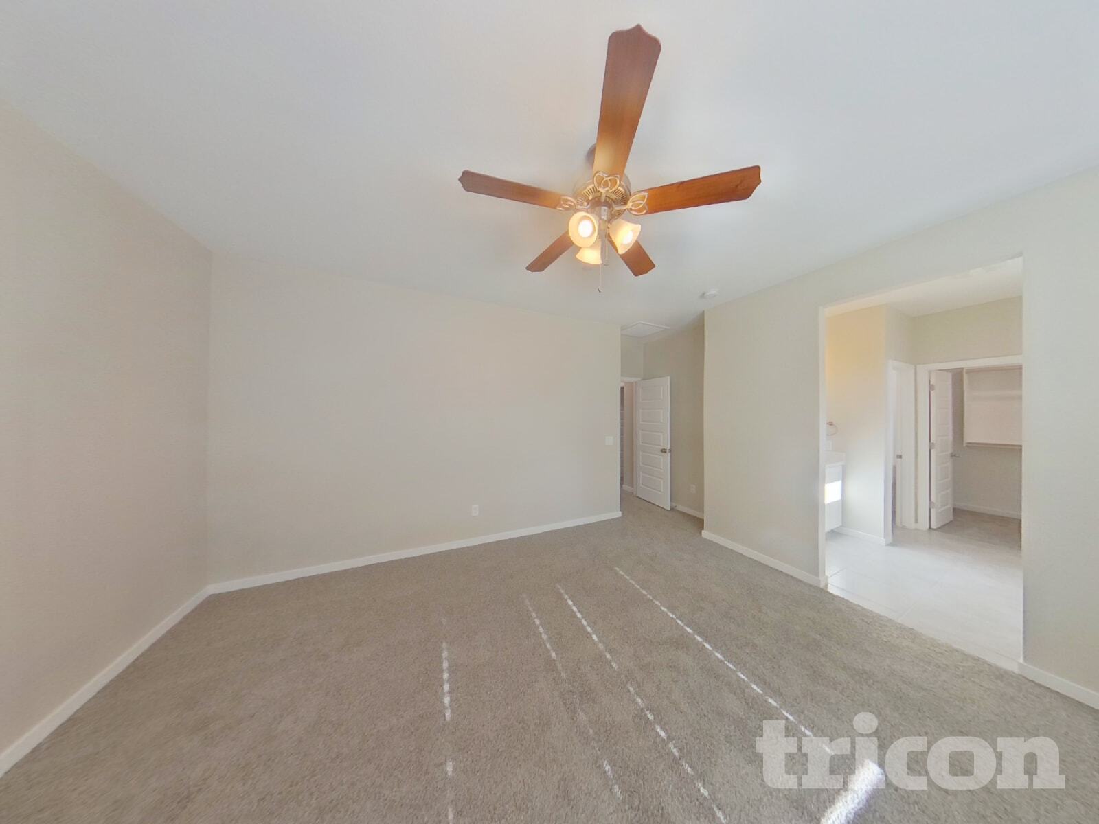 Building Photo - 1330 N Parkcrest