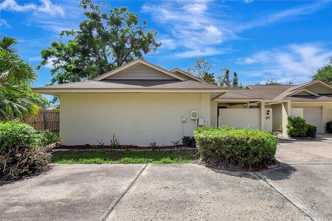 Building Photo - 107 Parkside Colony Dr