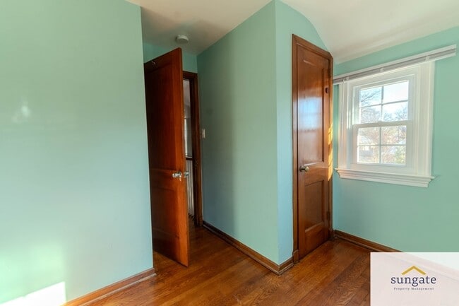 Building Photo - 5615 Queens Chapel Rd