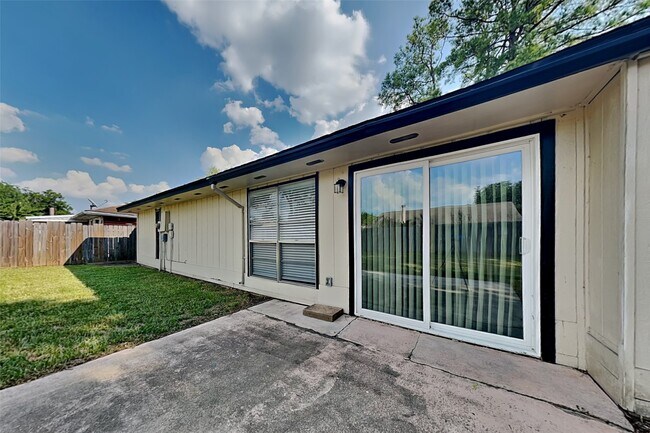 Building Photo - 13414 Tara Oak Dr