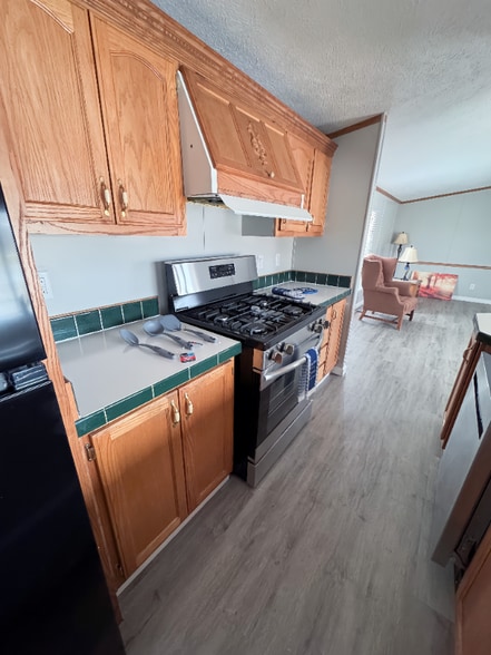 Building Photo - 200 N 28th St