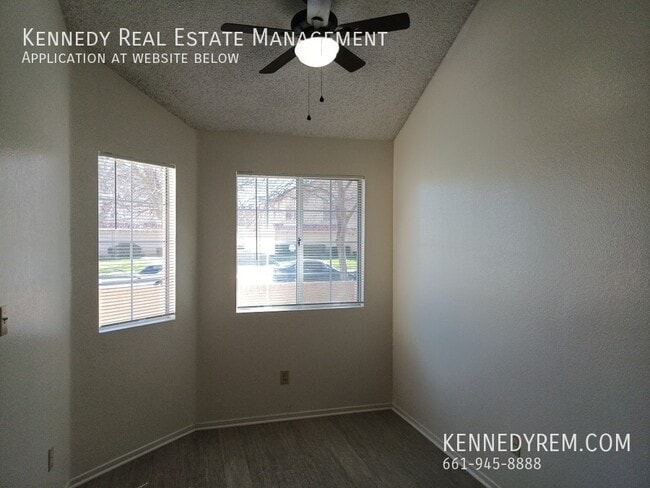 Building Photo - 1647 Gardenia Ct