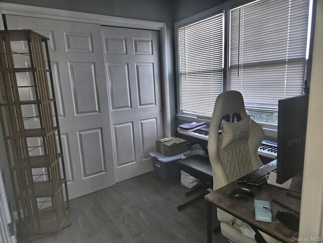 Building Photo - 21 Wyant Ave