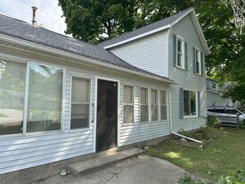 Building Photo - 214 W Church St