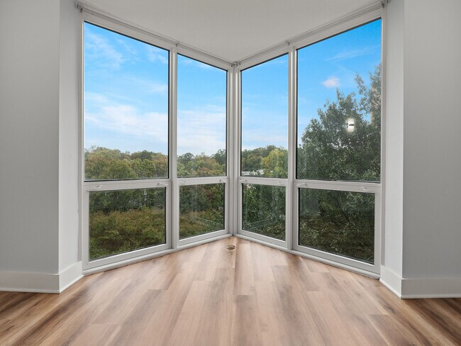 Building Photo - 2870 Pharr Ct S Northwest