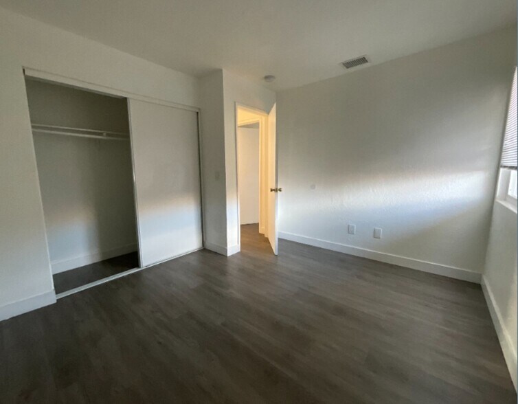 Building Photo - 15866 Sago Rd