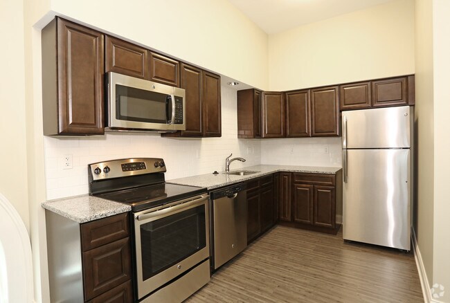 Interior Photo - The Grand on Ann Uccello