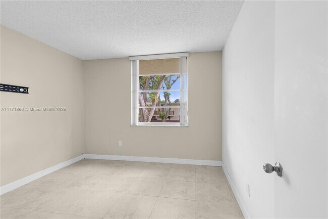 Building Photo - 8303 SW 142nd Ave