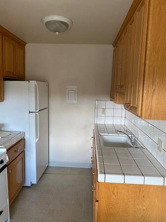 Building Photo - 249 Pamela Ave