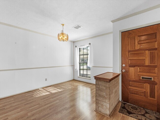 Building Photo - 3311 Westbrook Cir