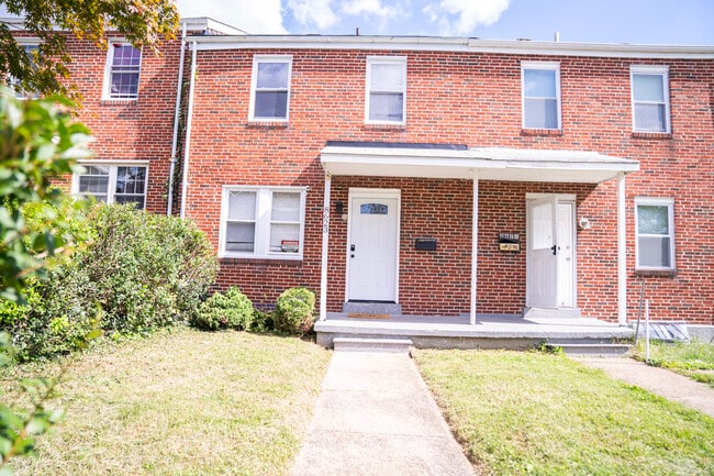 Building Photo - 8623 Willow Oak Rd