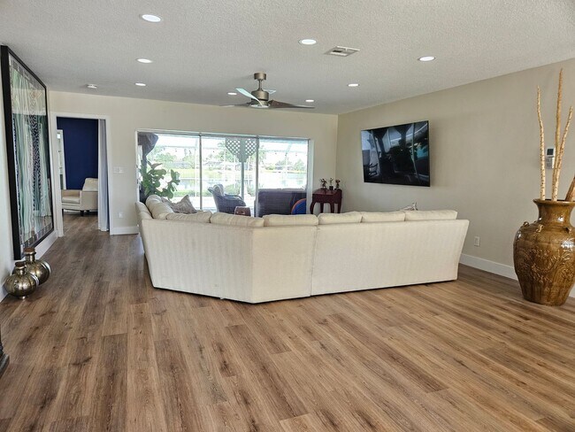 Building Photo - Annual Rental or 6+ month option - FURNISHED HEATED POOL HOME. Gorgeous 3 Bedroom, 3 Bath, 2 Car ...