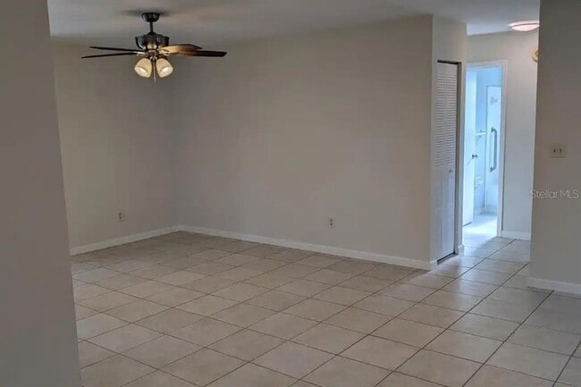 Building Photo - 6033 NW 33 St