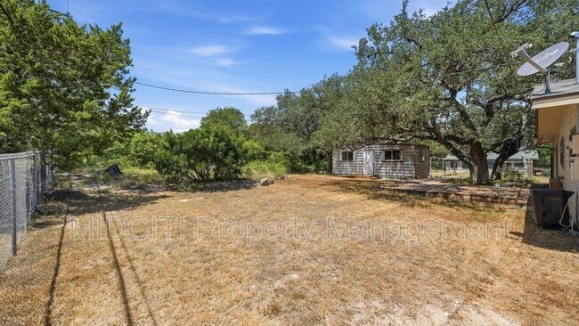 Building Photo - 701 Luehlfing Dr