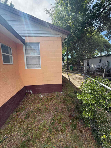 Building Photo - 3514 Haines St