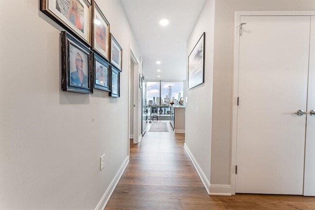 Building Photo - 25 Christopher Columbus Dr