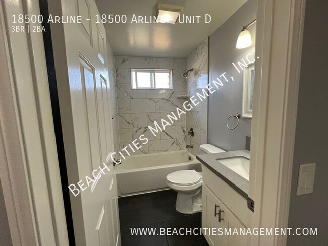 Building Photo - Remodeled 3 Bed, 2.5 Bath Town Home with A...