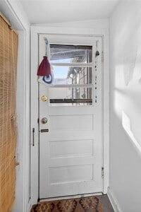 Building Photo - 607 N Cayuga St