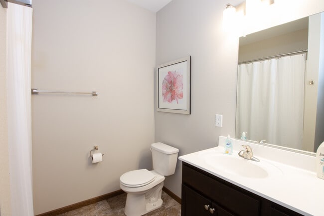 Building Photo - Crossing Commons Apartments