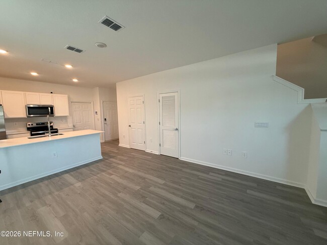 Building Photo - 891 Rivertree Pl