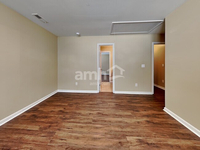 Building Photo - 1404 Manley Court