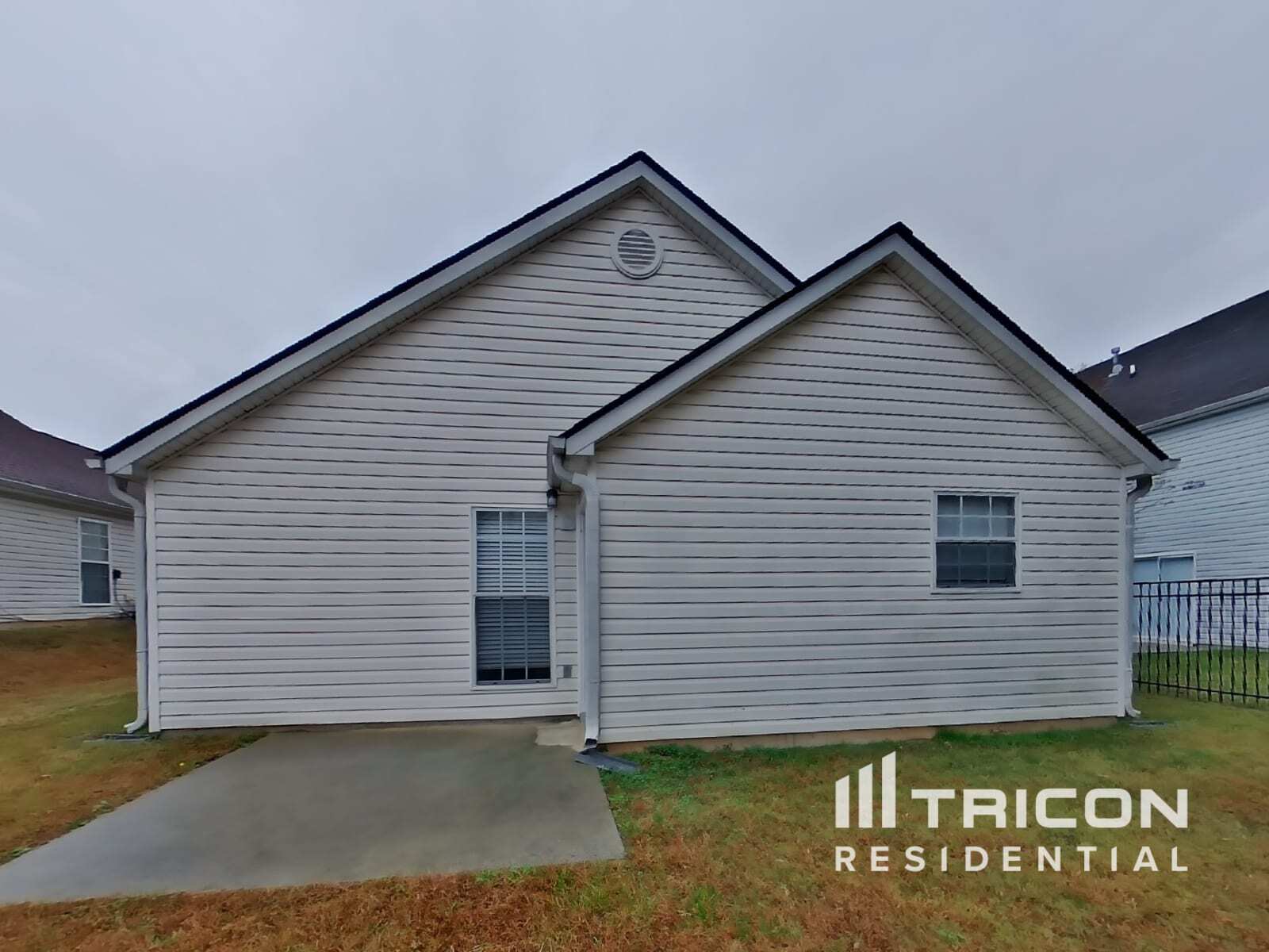 Building Photo - 5726 Rockaway Dr