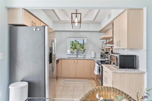 Building Photo - 104 Surfview Dr