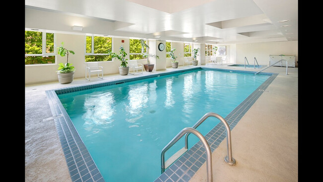 Heated indoor pool - 121 Vine St