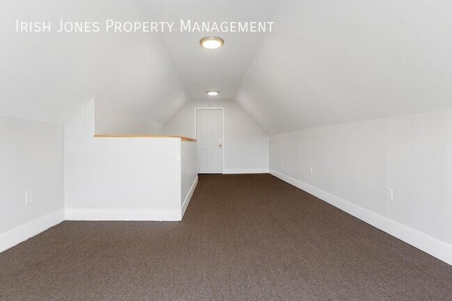 Building Photo - 308 Breckenridge St