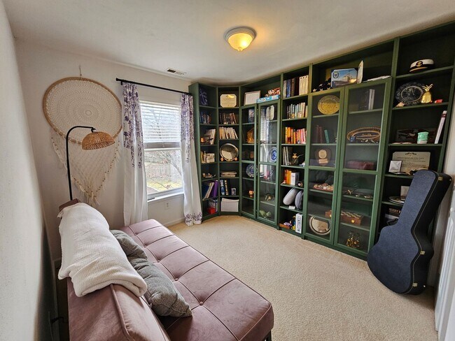 Building Photo - Ocean View East