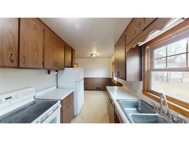 Building Photo - 2849 Jersey Ave S
