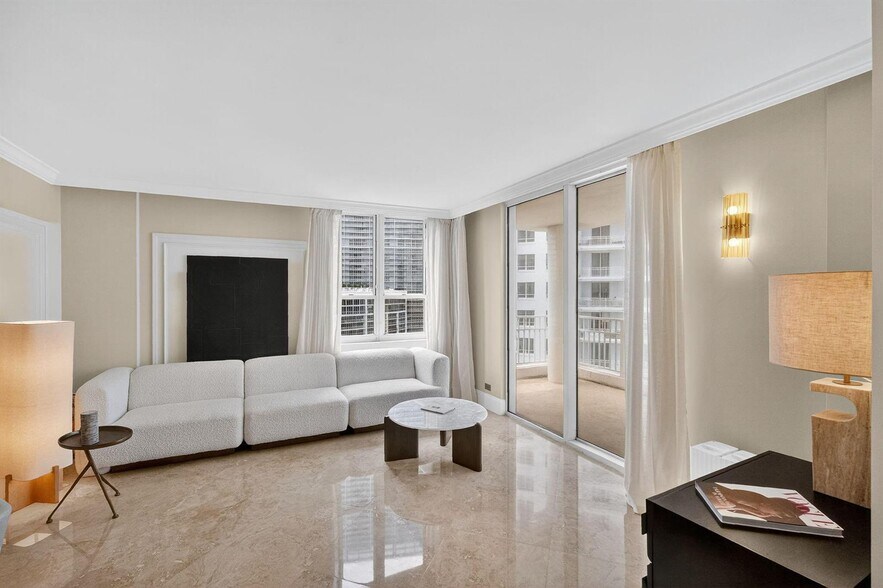 Building Photo - 701 Brickell Key Blvd