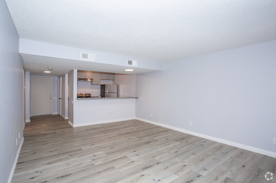 San Jacinto Village Apartments 2925 E Escoba Dr Palm Springs CA 92264