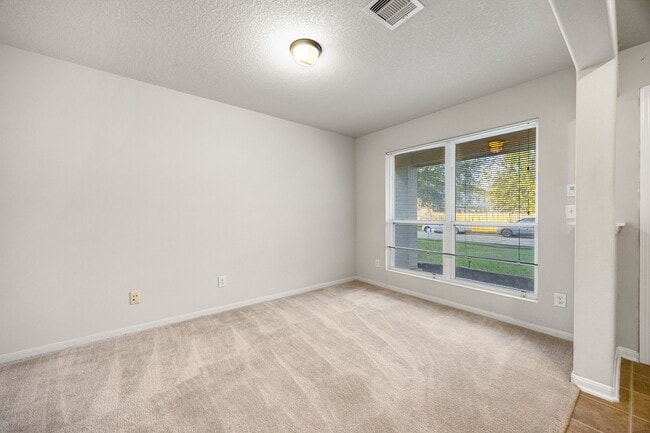 Building Photo - 18107 Fairhope Oak St