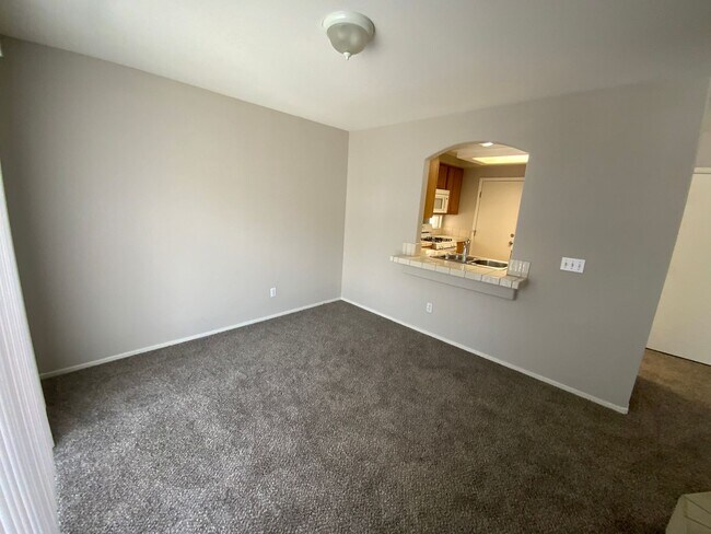 Building Photo - 10256 Grecian Laurel Ct