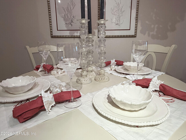 Building Photo - 11-11 Arbor Club Dr