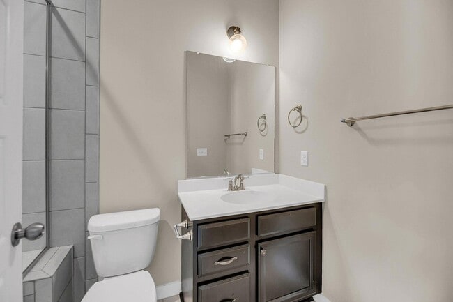 Building Photo - 146 Winding Branch Dr