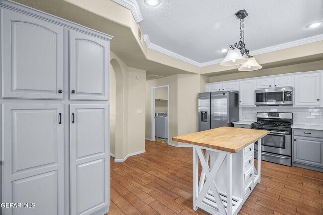 Building Photo - 6384 Franklin Gate Dr
