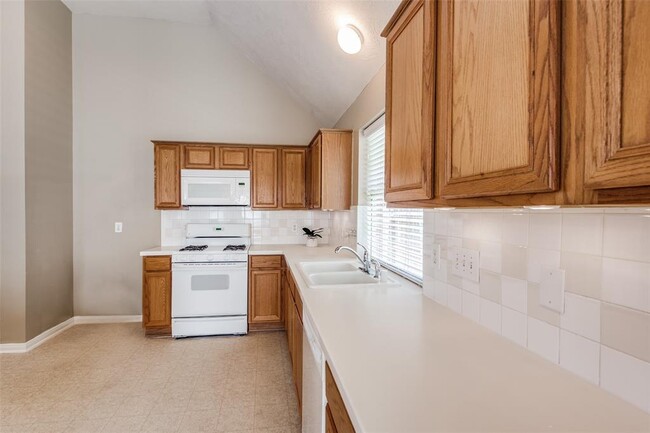 Building Photo - 7302 Hollow Field Ln