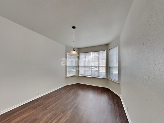 Building Photo - 2516 Aiken Ln