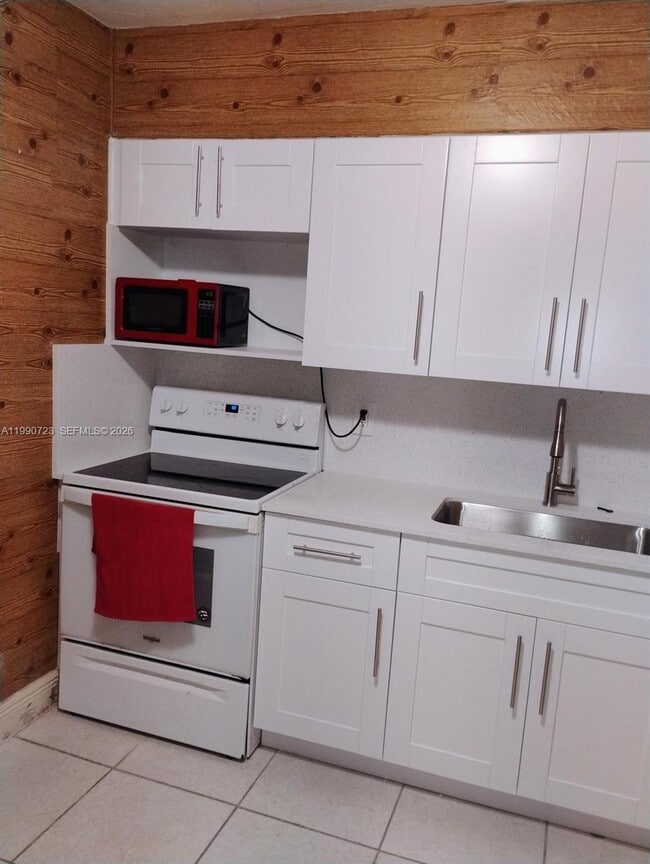 Building Photo - 2210 NE 170th St