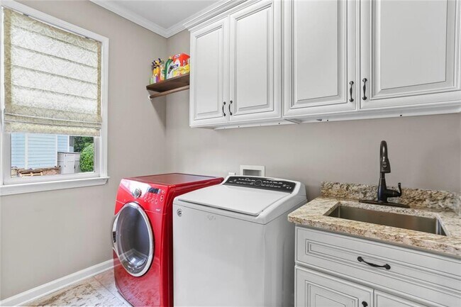 Building Photo - 7410 Polo Hill