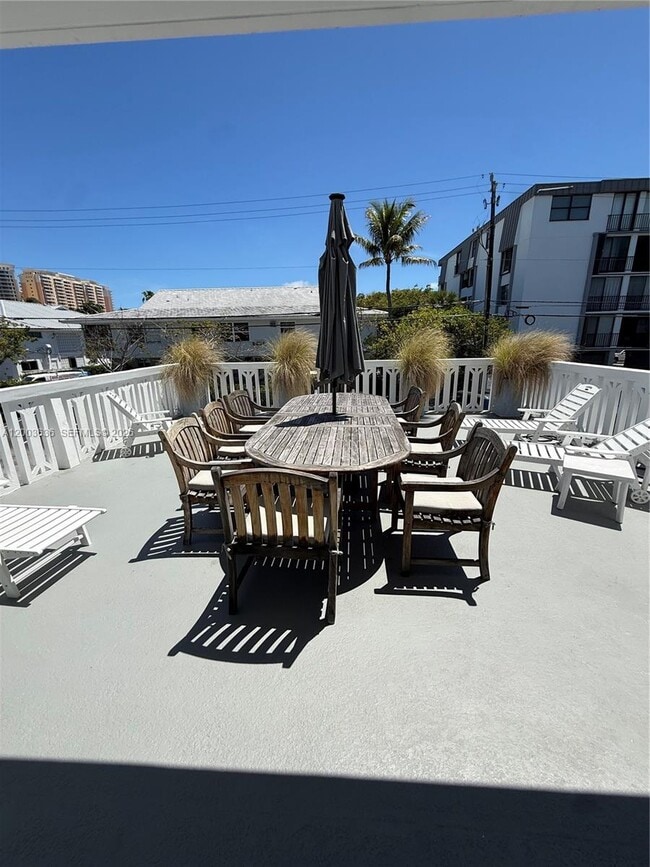 Building Photo - 200 Galen Dr