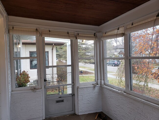 Building Photo - Beautiful 4 bedroom in Mac Groveland area