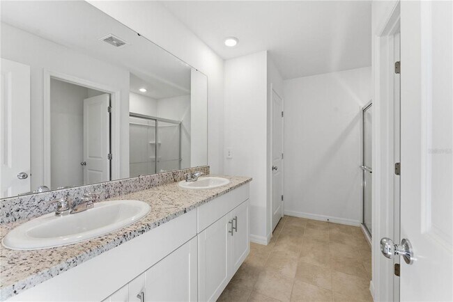 Building Photo - 5670 Nispero Wy